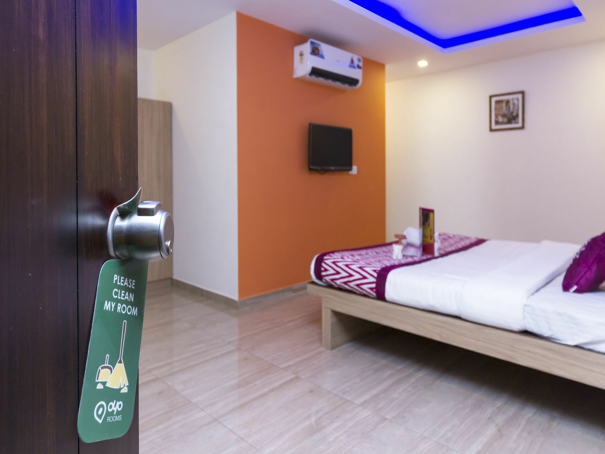 Oyo 2183 Hotel Fortune City Kammasandra Exterior photo